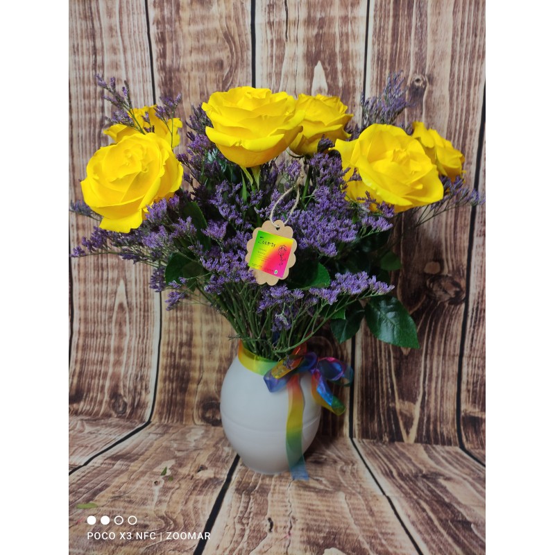 ​​🌹​ramo de rosas amarillas, ideal para regalar.