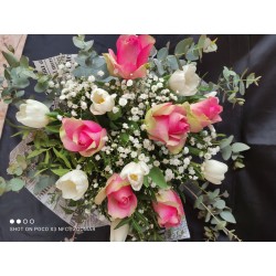 💐​🌹​ramo de rosas y tulipanes
