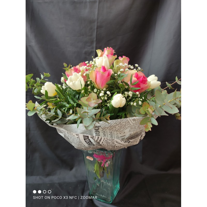 💐​🌹​ramo de rosas y tulipanes