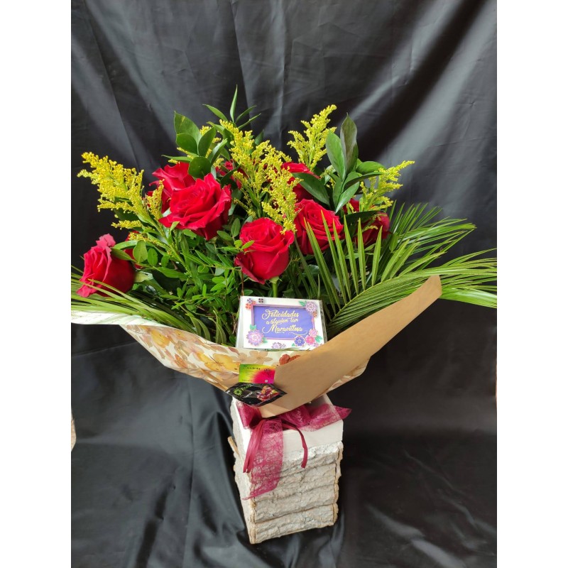 ramo de rosas rojas, en la aljorra.