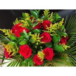 ramo de rosas rojas, en la aljorra.