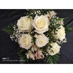 Ramo de rosas blancas
