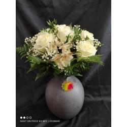 Ramo de rosas blancas